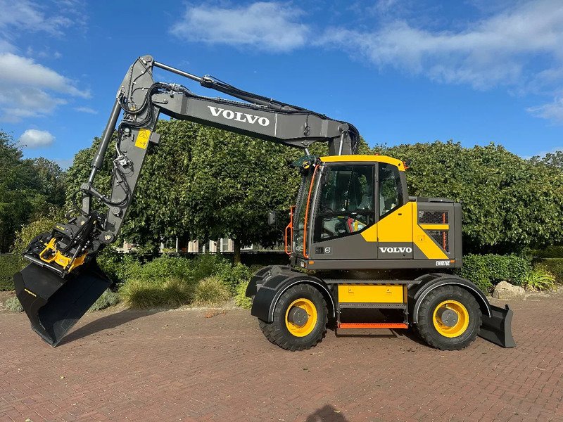 Volvo EWR170 E - Engcon EC319 DC3 - UNUSED - Grävmaskin på däck: bild 1 Volvo EWR170 E - Engcon EC319 DC3 - UNUSED - Grävmaskin på däck: bild 1