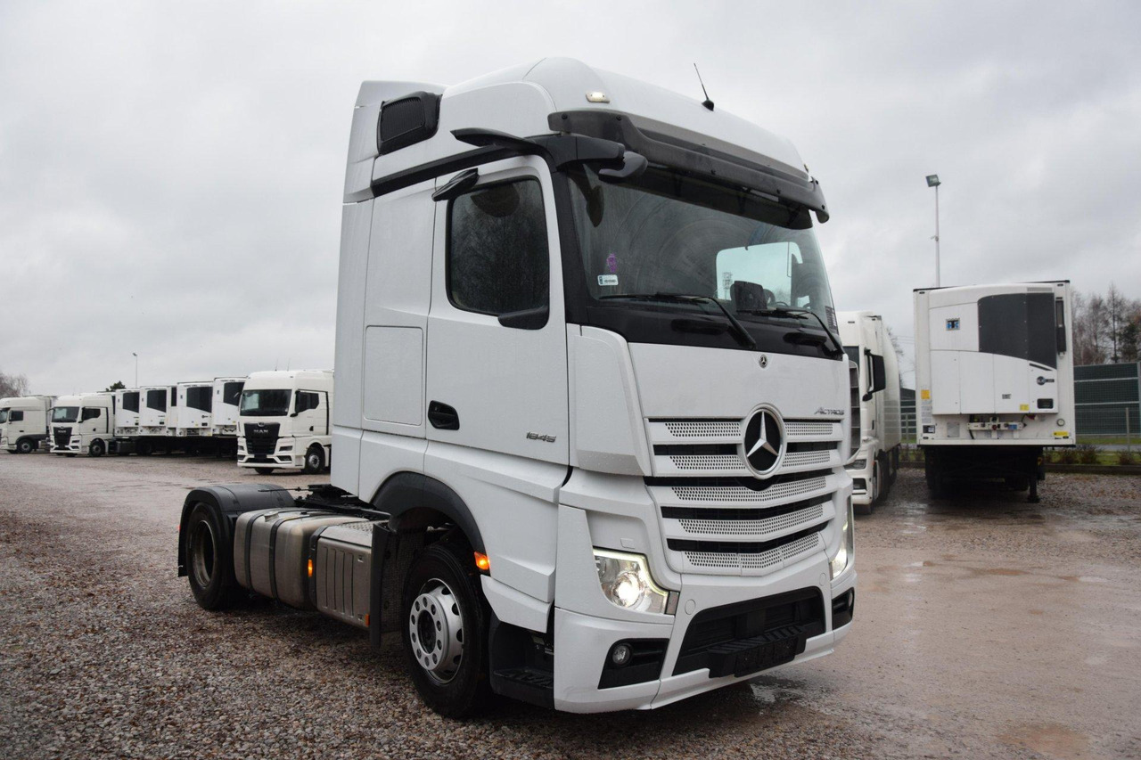 Mercedes-Benz Actros 5 1845 BigSpace Max tanks - Dragbil: bild 3 Mercedes-Benz Actros 5 1845 BigSpace Max tanks - Dragbil: bild 3