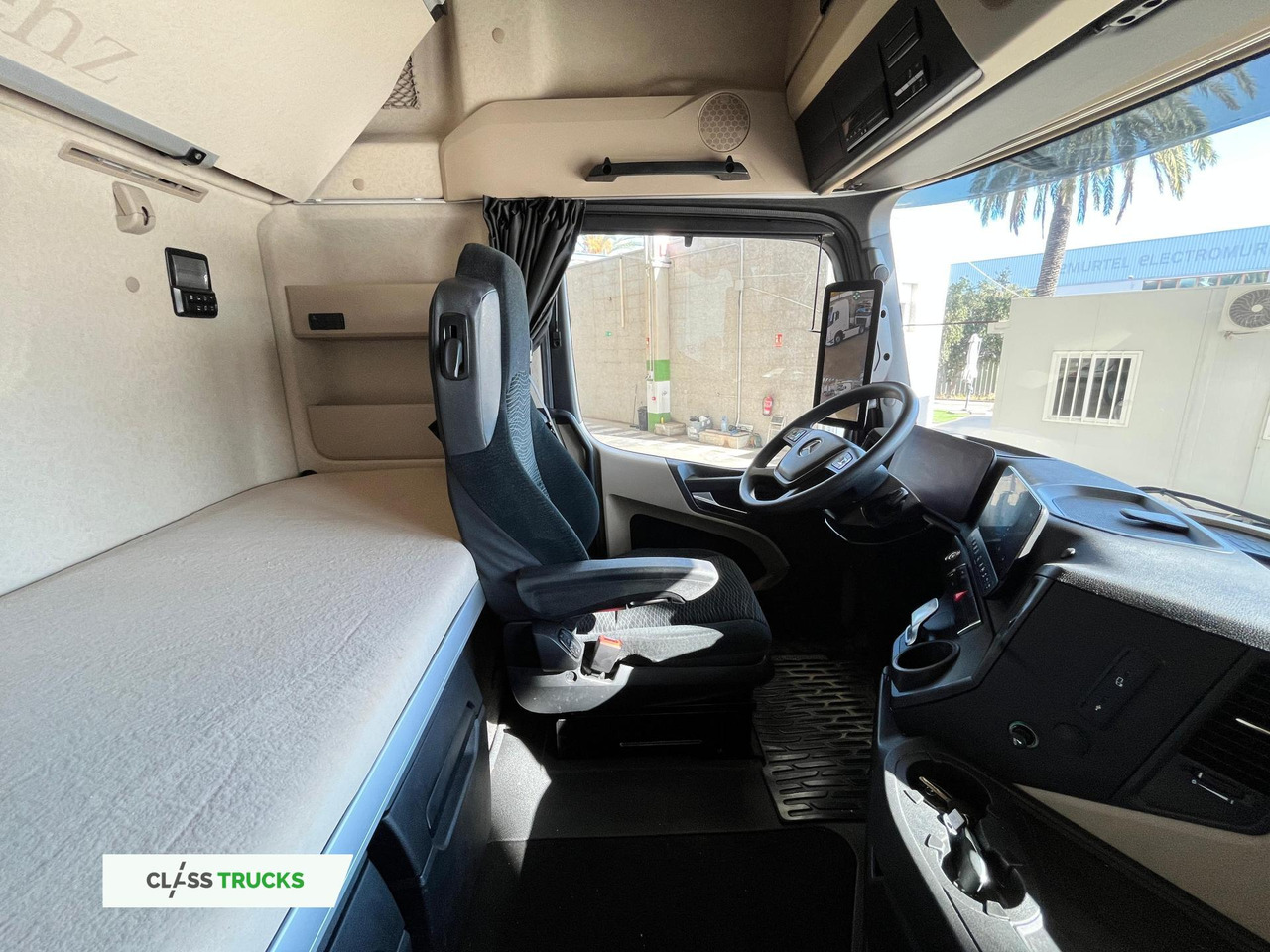 Dragbil Mercedes-Benz Actros 5 1845 BigSpace: bild 10