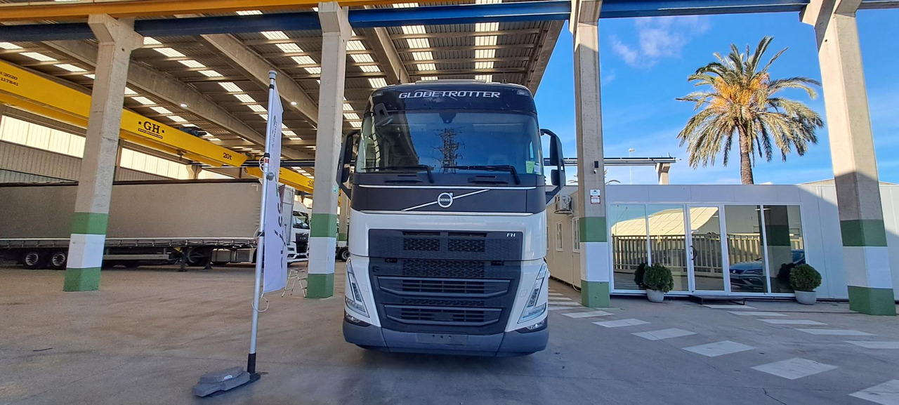 Volvo FH 460 Globetrotter XL Retarder - Dragbil: bild 2 Volvo FH 460 Globetrotter XL Retarder - Dragbil: bild 2