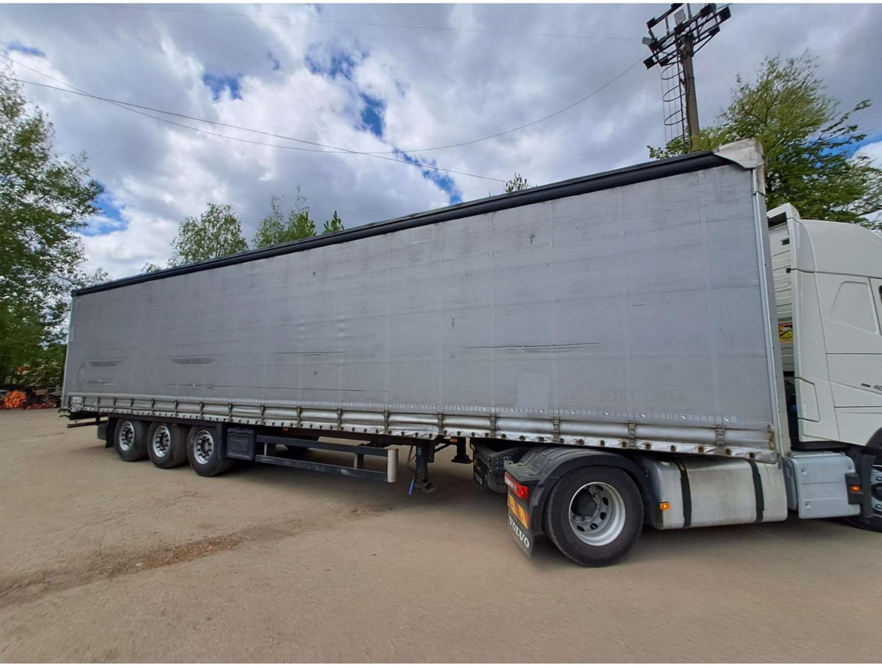Schmitz Cargobull SCS24/L - Kapelltrailer: bild 2 Schmitz Cargobull SCS24/L - Kapelltrailer: bild 2