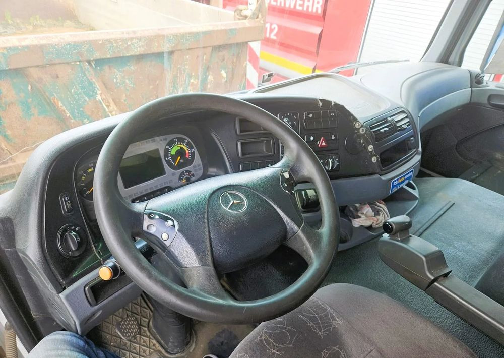 Mercedes-Benz Actros 4144 8x8/ Wywrotka/ Mulda/ Euro 5/ Retarder - Tippbil lastbil: bild 4 Mercedes-Benz Actros 4144 8x8/ Wywrotka/ Mulda/ Euro 5/ Retarder - Tippbil lastbil: bild 4