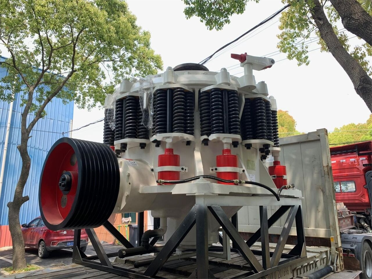 Kinglink 5.5 Feet Symons Cone Crusher KLC1680 - Konkross: bild 3 Kinglink 5.5 Feet Symons Cone Crusher KLC1680 - Konkross: bild 3