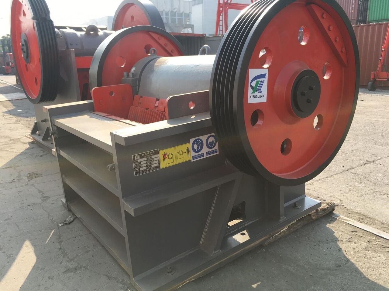 Kinglink PEX300X1300 Secondary Fine Jaw Crusher | 100TPH - Kävkross: bild 1 Kinglink PEX300X1300 Secondary Fine Jaw Crusher | 100TPH - Kävkross: bild 1