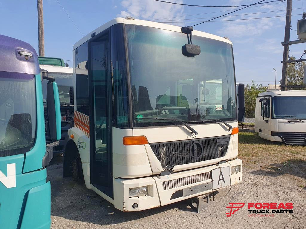 MERCEDES-BENZ ECONIC 2633 - Hytt för Lastbil: bild 2 MERCEDES-BENZ ECONIC 2633 - Hytt för Lastbil: bild 2