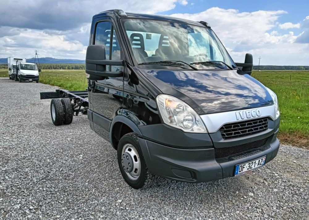 Iveco 35C13, 35C12, 35C14, 35C15 - Chassi lastbil: bild 1 Iveco 35C13, 35C12, 35C14, 35C15 - Chassi lastbil: bild 1
