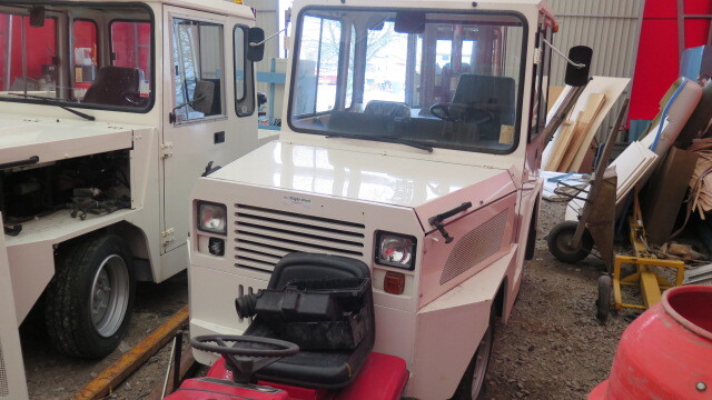 Rofan Z65 - Bagagetraktor: bild 1 Rofan Z65 - Bagagetraktor: bild 1