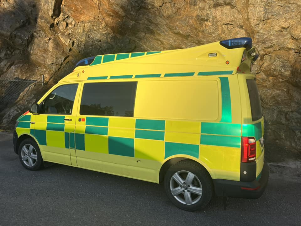 Volkswagen T6 4motions - AMBULANCE - RESERVERAD !! - Ambulans: bild 3 Volkswagen T6 4motions - AMBULANCE - RESERVERAD !! - Ambulans: bild 3