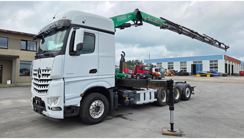 Mercedes-Benz Arocs 3253 8X4*4 Fassi F295 - Lastväxlare lastbil, Kranbil: bild 1 Mercedes-Benz Arocs 3253 8X4*4 Fassi F295 - Lastväxlare lastbil, Kranbil: bild 1