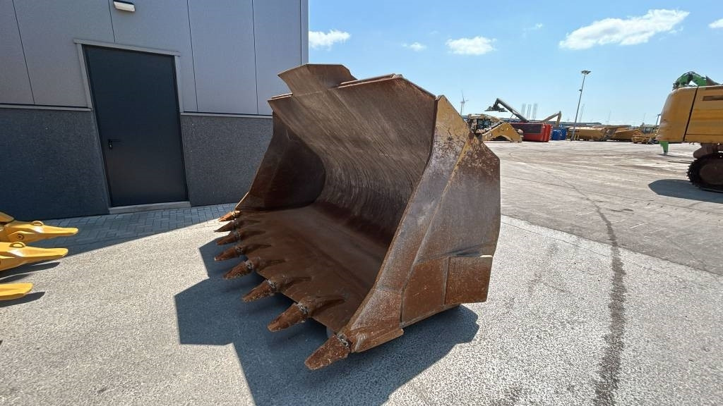 CAT 980 M (Comes with bucket / Under Preparation) - Hjullastare: bild 2 CAT 980 M (Comes with bucket / Under Preparation) - Hjullastare: bild 2