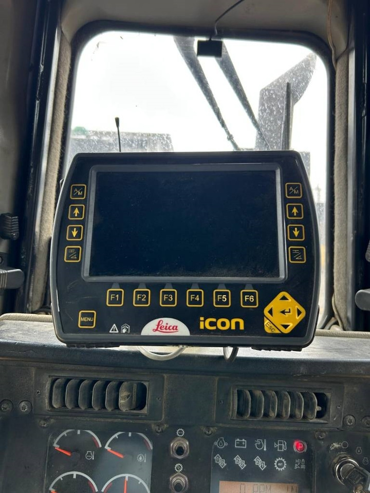 CAT D 7 R (Leica GPS / Under Preparation) - Bulldozer: bild 4 CAT D 7 R (Leica GPS / Under Preparation) - Bulldozer: bild 4
