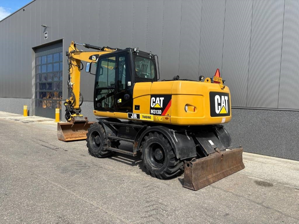 CAT M 313 D - Grävmaskin på däck: bild 3 CAT M 313 D - Grävmaskin på däck: bild 3