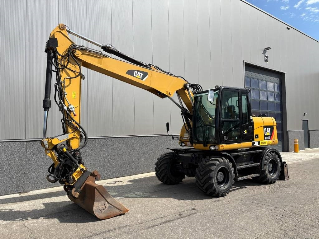 CAT M 313 D - Grävmaskin på däck: bild 2 CAT M 313 D - Grävmaskin på däck: bild 2
