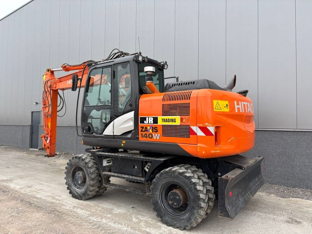 Hitachi ZX 140 W-5B - Grävmaskin på däck: bild 3 Hitachi ZX 140 W-5B - Grävmaskin på däck: bild 3