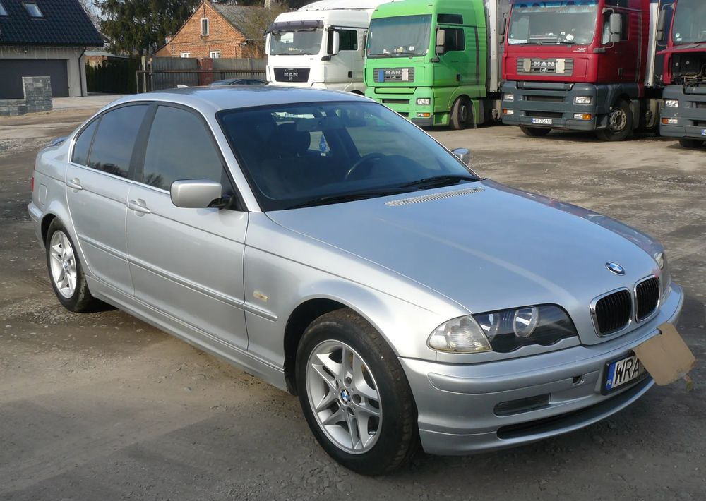 BMW Seria 3 320i - Sedan: bild 2 BMW Seria 3 320i - Sedan: bild 2