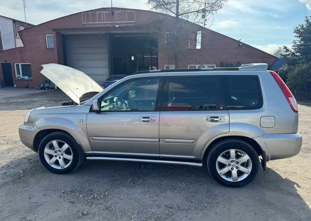 Nissan X-Trail 2.2 dCi 4x2 Comfort - SUV: bild 5 Nissan X-Trail 2.2 dCi 4x2 Comfort - SUV: bild 5