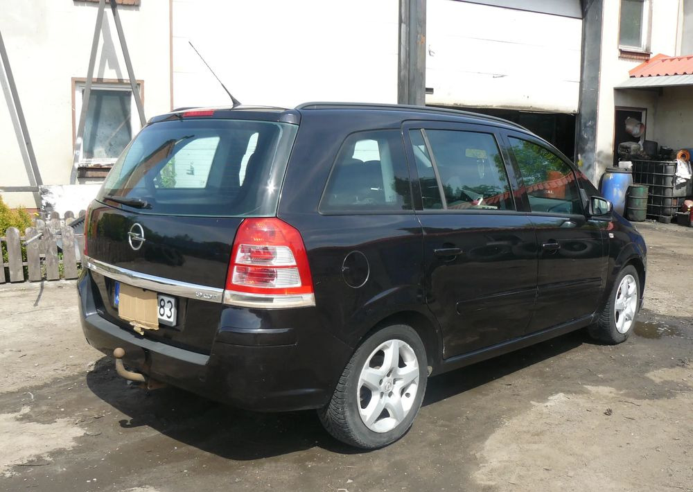 Opel Zafira 1.9 CDTI Cosmo - SUV: bild 4 Opel Zafira 1.9 CDTI Cosmo - SUV: bild 4
