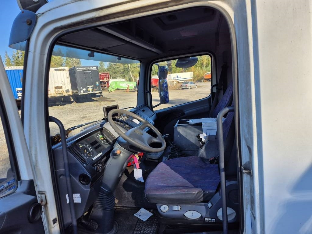 Mercedes-Benz Atego 1223 umpikori+pl nostin  - Lastbil med skåp: bild 5 Mercedes-Benz Atego 1223 umpikori+pl nostin  - Lastbil med skåp: bild 5