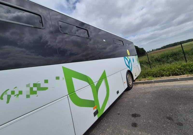 Isuzu KENDO INTERLINER / SPROWADZONE / 70 000 KM / KLIMA - Förortsbuss: bild 3 Isuzu KENDO INTERLINER / SPROWADZONE / 70 000 KM / KLIMA - Förortsbuss: bild 3