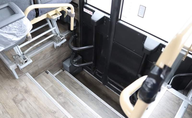 Iveco CROSSWAY LINE / SPROWADZONE/ AUTOMAT / 12 M - Förortsbuss: bild 5 Iveco CROSSWAY LINE / SPROWADZONE/ AUTOMAT / 12 M - Förortsbuss: bild 5