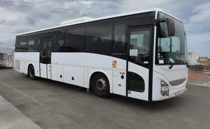Iveco CROSSWAY LINE / SPROWADZONE/ AUTOMAT / 12 M - Förortsbuss: bild 1 Iveco CROSSWAY LINE / SPROWADZONE/ AUTOMAT / 12 M - Förortsbuss: bild 1