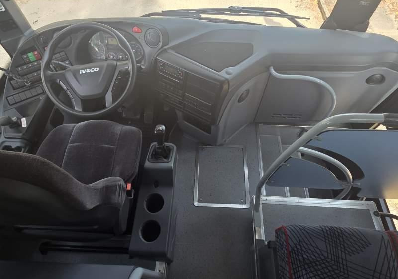 Iveco CROSSWAY/ SPROWADZONY/ 12 M / 80 000 KM - Förortsbuss: bild 3 Iveco CROSSWAY/ SPROWADZONY/ 12 M / 80 000 KM - Förortsbuss: bild 3