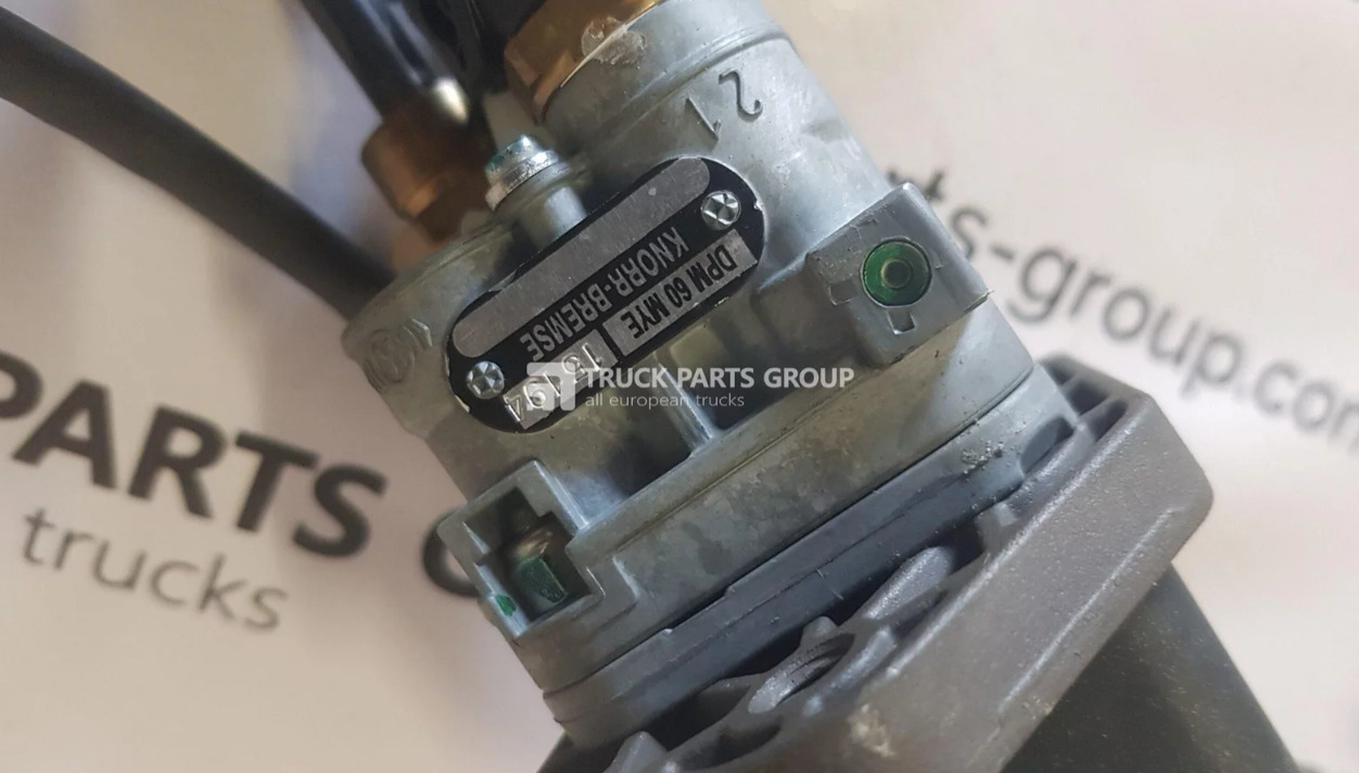 IVECO IVECO STRALIS EURO6 hand brake valve 15194, 7420532931, 7421051046, 20532931, 21051046, 2.62019, 6.15051, 35419, 35271, 06.020.4007.051, 095.291, 095/95, 11660, 1226728, 1362-2919010, 143.220-00A, 2.6 - Bromsdelar för Lastbil: bild 2 IVECO IVECO STRALIS EURO6 hand brake valve 15194, 7420532931, 7421051046, 20532931, 21051046, 2.62019, 6.15051, 35419, 35271, 06.020.4007.051, 095.291, 095/95, 11660, 1226728, 1362-2919010, 143.220-00A, 2.6 - Bromsdelar för Lastbil: bild 2