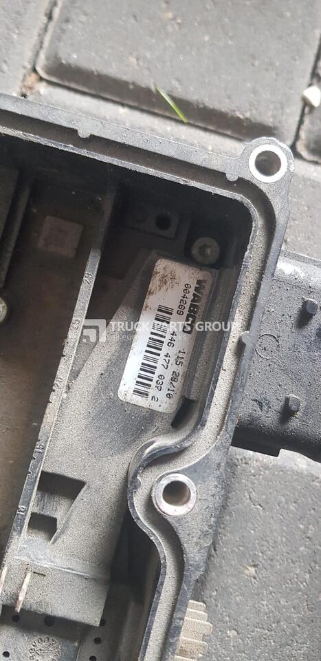 Renault midlum gearbox control unit 4464770372, 4770010370, 05013250370, 4464770372, 446477037, 4770010300 - Kontrollenhet för Lastbil: bild 2 Renault midlum gearbox control unit 4464770372, 4770010370, 05013250370, 4464770372, 446477037, 4770010300 - Kontrollenhet för Lastbil: bild 2