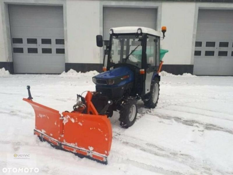 Farmtrac Farmtrac 22 22PS Winterdienst Traktor Schneeschild Streuer NEU - Kommunaltraktor: bild 1 Farmtrac Farmtrac 22 22PS Winterdienst Traktor Schneeschild Streuer NEU - Kommunaltraktor: bild 1
