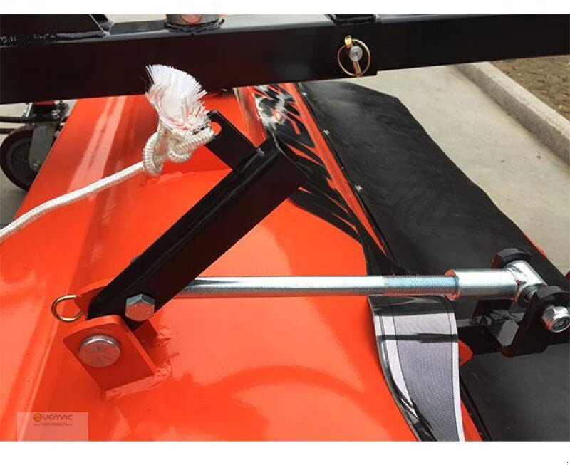 Vemac Kehrmaschine 160cm Kehrbürste Bürste Traktor Radlader Stapler NEU - Sopaggregat: bild 3 Vemac Kehrmaschine 160cm Kehrbürste Bürste Traktor Radlader Stapler NEU - Sopaggregat: bild 3