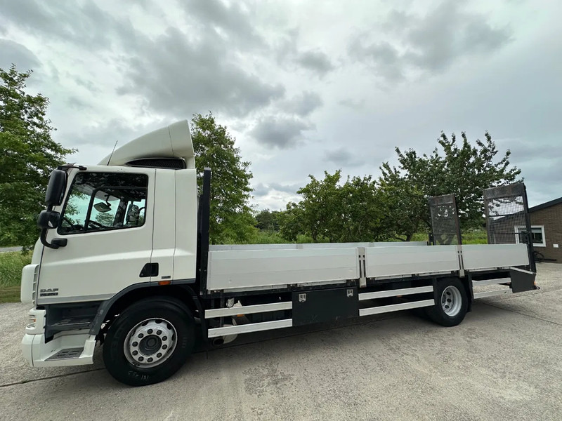 DAF CF 75.250 / NL TRUCK / EURO 5 / 4X2 / HYDRAULIC RAMPS / FULL AIR - Biltransportbil lastbil: bild 4 DAF CF 75.250 / NL TRUCK / EURO 5 / 4X2 / HYDRAULIC RAMPS / FULL AIR - Biltransportbil lastbil: bild 4