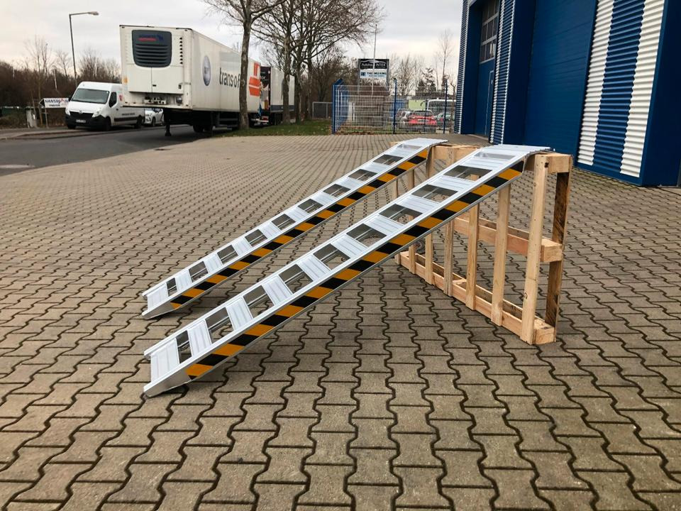 Alurampen Satz 2m 2000KG Minibagger Minilader Quad Auffahrrampe *INKL.19% MWST* - Lastramp: bild 5 Alurampen Satz 2m 2000KG Minibagger Minilader Quad Auffahrrampe *INKL.19% MWST* - Lastramp: bild 5