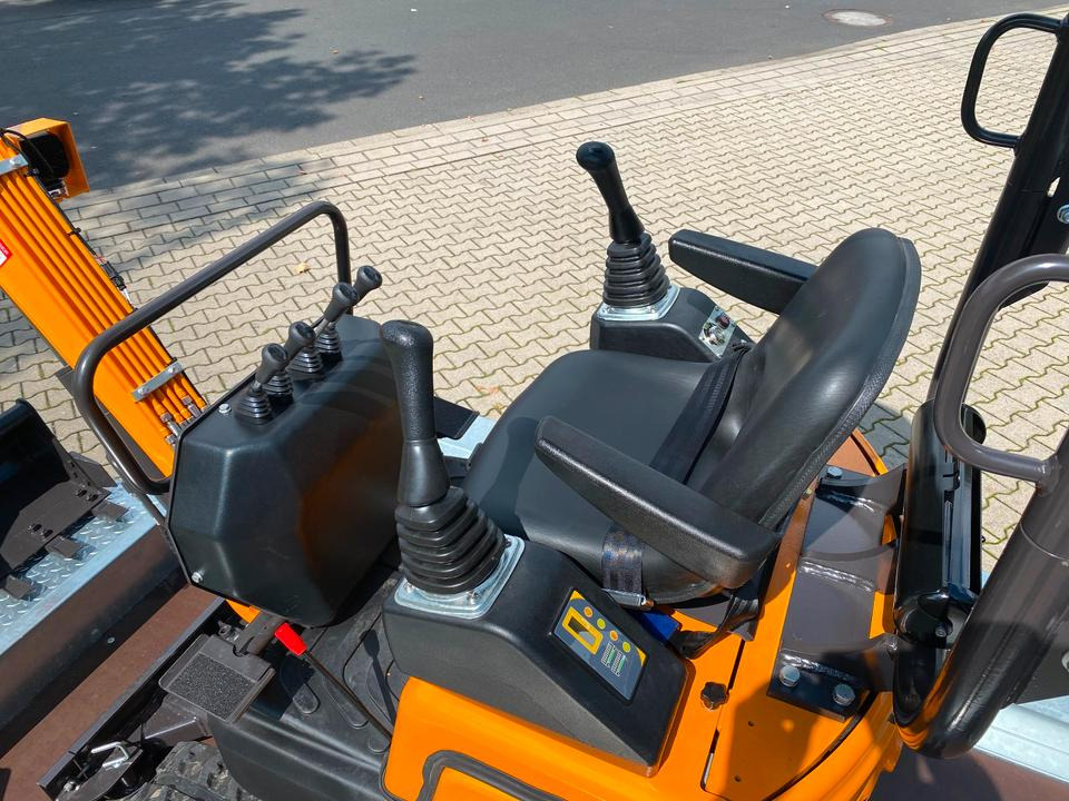 Minibagger BK1300JSR + Anhänger + Zubehör *INKL.19% MWST*BERGER KRAUS*KUBOTA*JOYSTICK*SCHENKWARM*SOFORT!* - Minigrävmaskin, Släp: bild 5 Minibagger BK1300JSR + Anhänger + Zubehör *INKL.19% MWST*BERGER KRAUS*KUBOTA*JOYSTICK*SCHENKWARM*SOFORT!* - Minigrävmaskin, Släp: bild 5