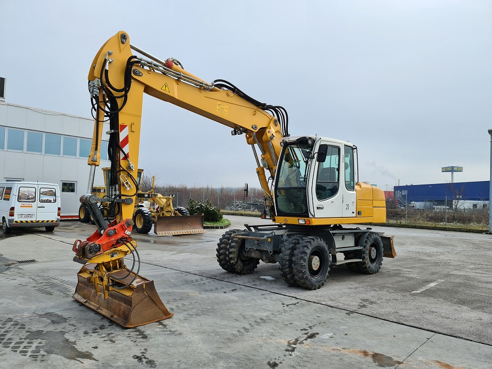 LIEBHERR A316 - Byggmaskiner: bild 1 LIEBHERR A316 - Byggmaskiner: bild 1