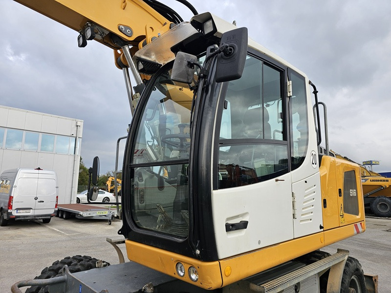 Grävmaskin på däck LIEBHERR A916: bild 8