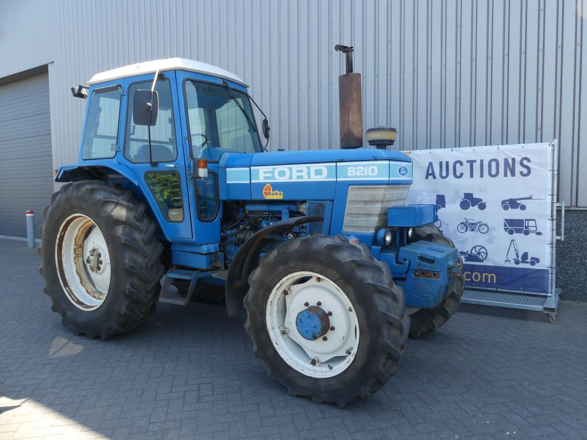 Traktor Ford 8210: bild 6