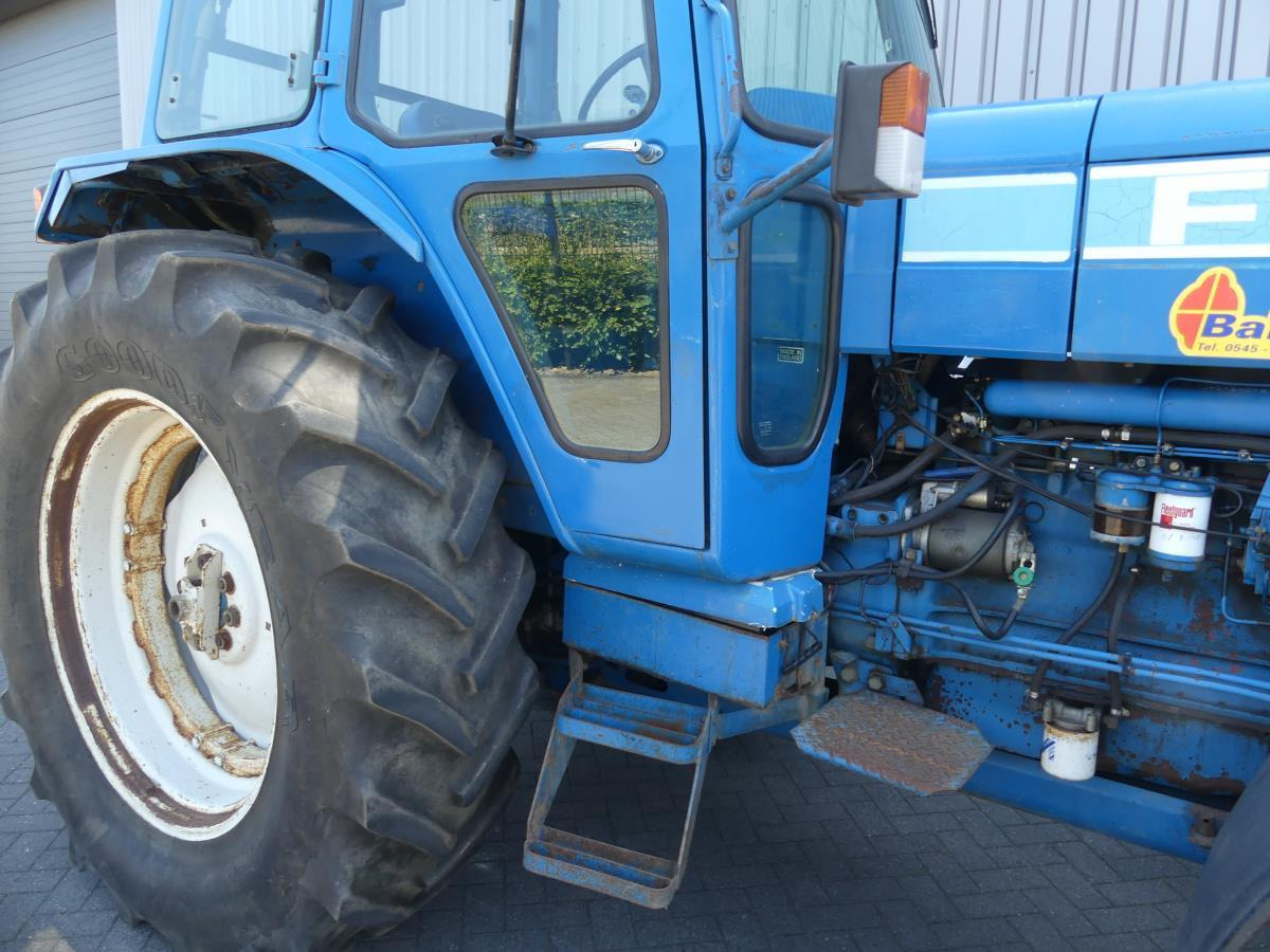 Traktor Ford 8210: bild 18