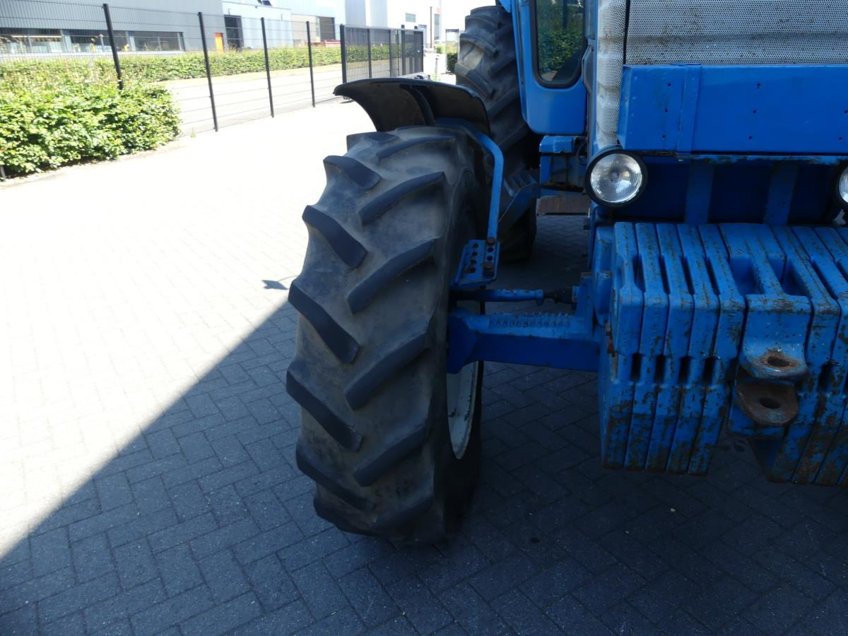 Traktor Ford 8210: bild 24