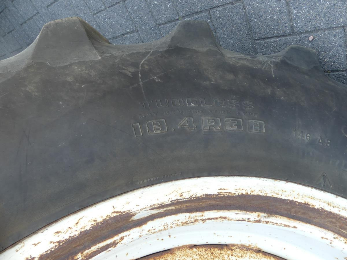 Traktor Ford 8210: bild 17