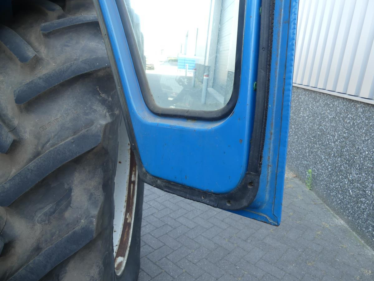 Traktor Ford 8210: bild 37