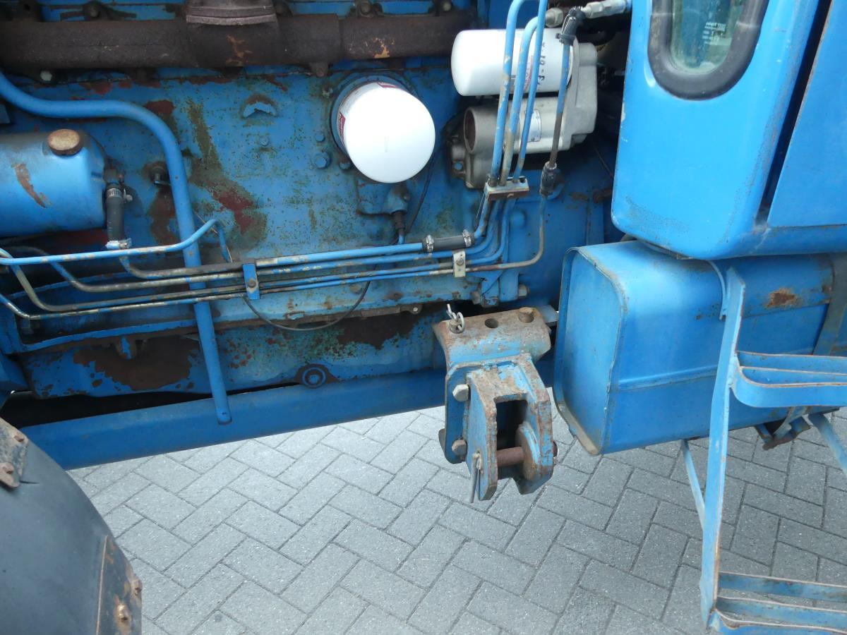 Traktor Ford 8210: bild 33