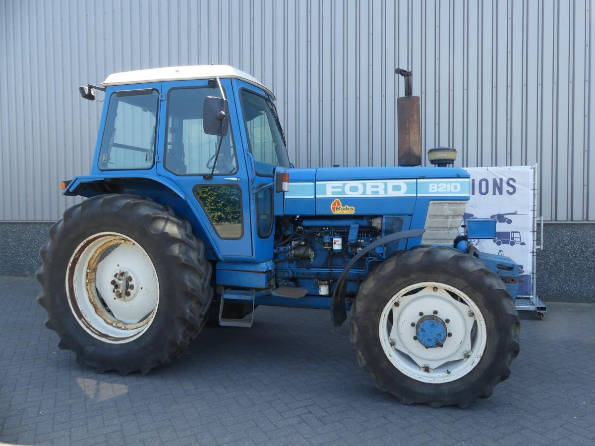 Traktor Ford 8210: bild 7