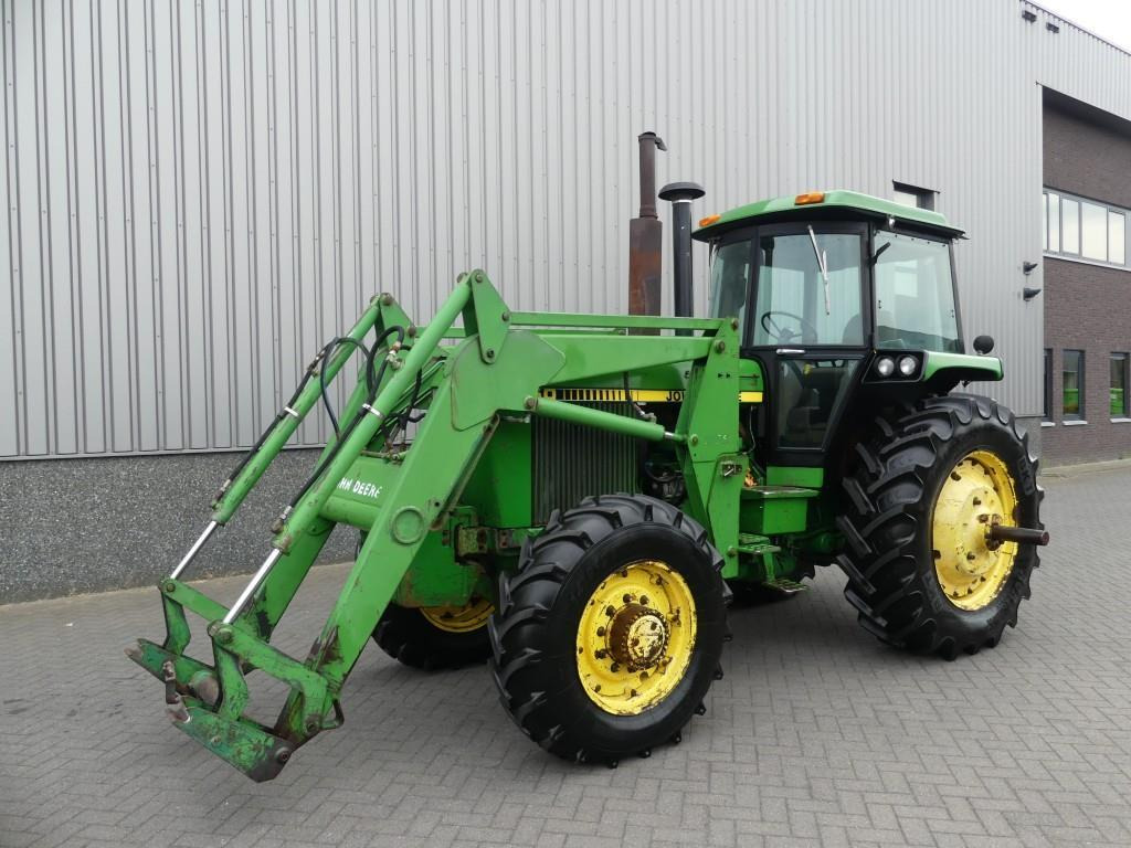 John-Deere 4450 - Traktor: bild 1 John-Deere 4450 - Traktor: bild 1