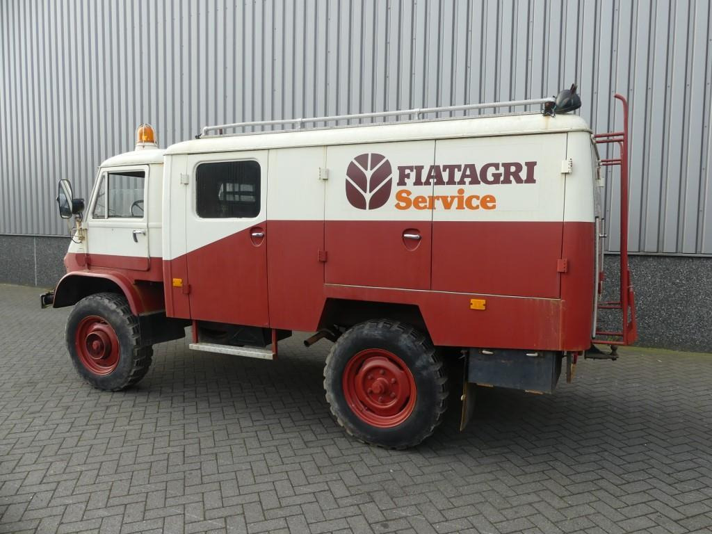 Mercedes-Benz Unimog 404 - Släck/ Räddningsvagn: bild 4 Mercedes-Benz Unimog 404 - Släck/ Räddningsvagn: bild 4
