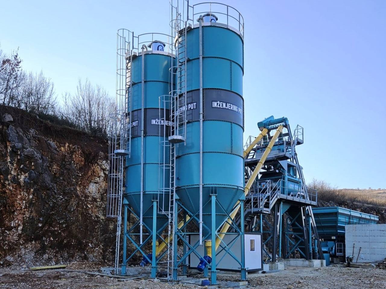 Constmach Silo à Ciment d'une Capacité de 75 Tonnes - Cementsilo: bild 1 Constmach Silo à Ciment d'une Capacité de 75 Tonnes - Cementsilo: bild 1