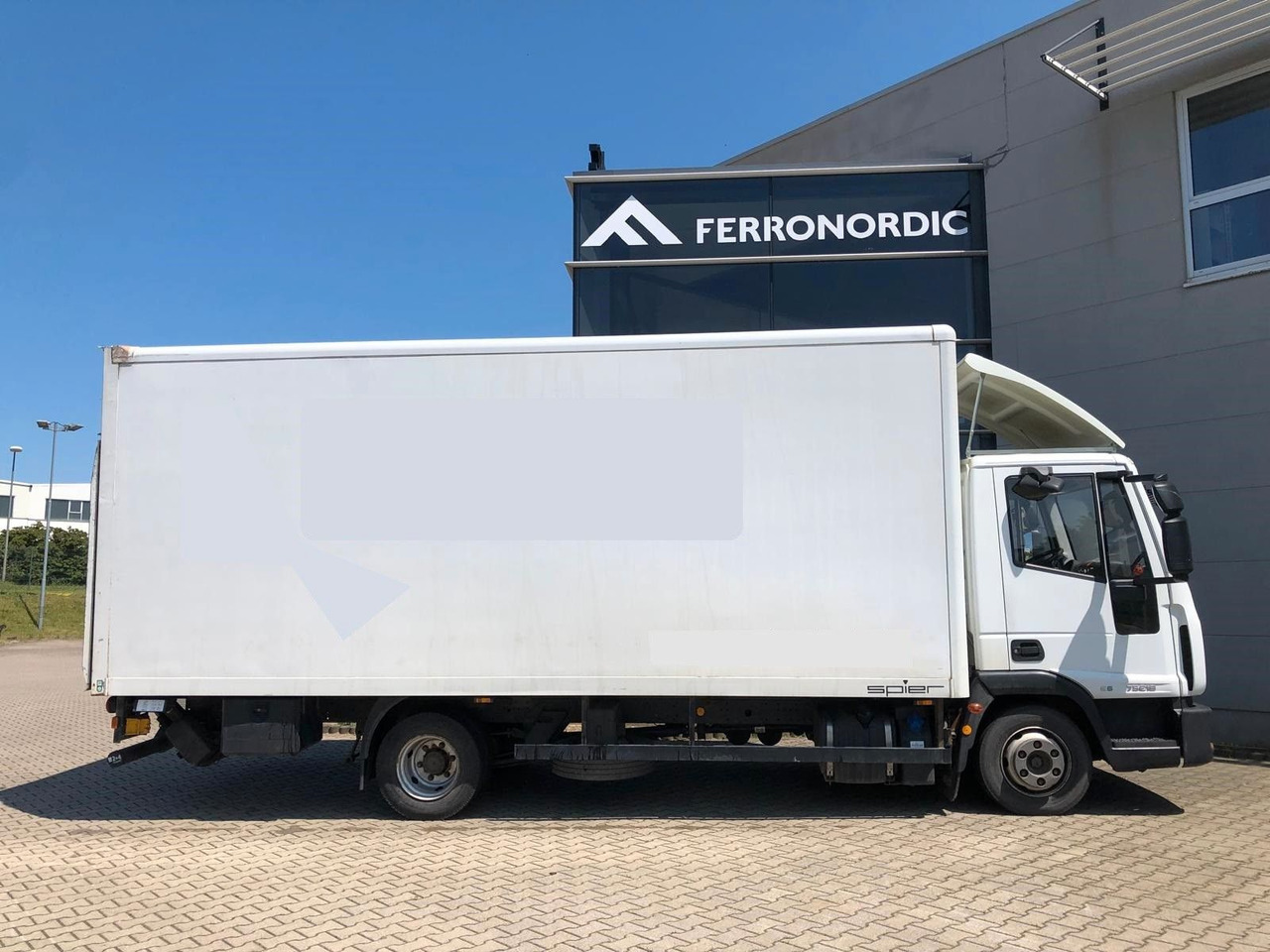 Iveco 75 E 190 Koffer*LBW*Schalter*Blatt/Luft*Klima - Volymskåp: bild 2 Iveco 75 E 190 Koffer*LBW*Schalter*Blatt/Luft*Klima - Volymskåp: bild 2