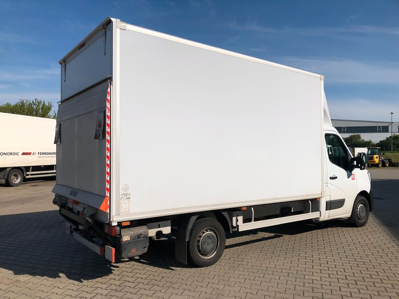 Renault MASTER RED 3.5T*LBW*Klima*4.2m*AUCH MIETE - Volymskåp: bild 2 Renault MASTER RED 3.5T*LBW*Klima*4.2m*AUCH MIETE - Volymskåp: bild 2