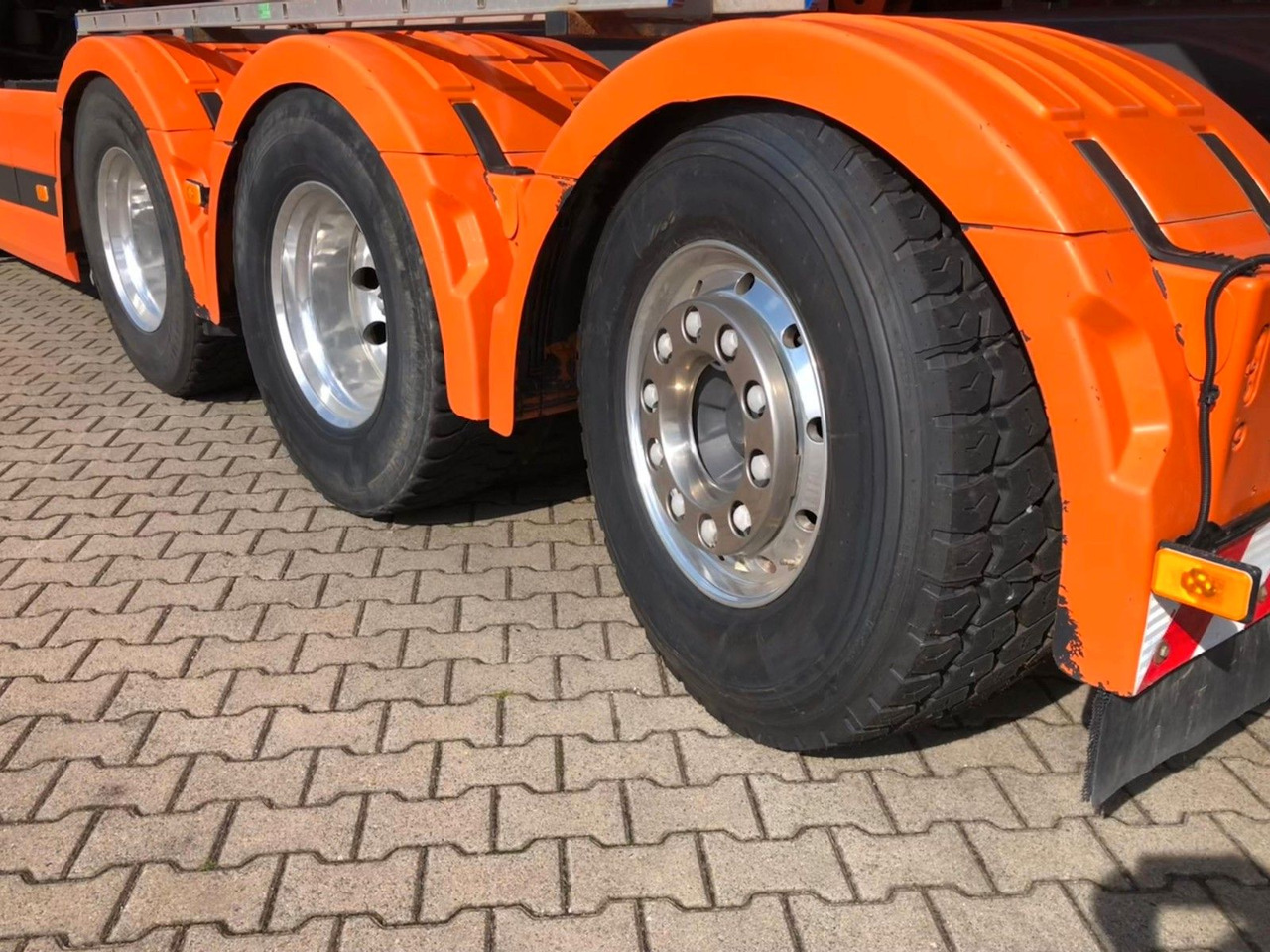 Volvo FH460 8x4 Tridem*TopZustand*excellent condition - Tippbil lastbil: bild 2 Volvo FH460 8x4 Tridem*TopZustand*excellent condition - Tippbil lastbil: bild 2