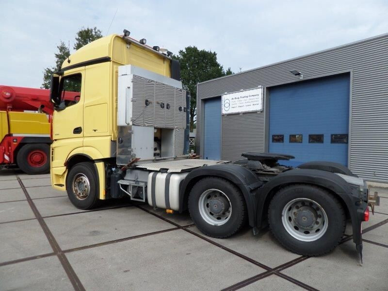Mercedes-Benz Actros 3351 6x4 - Dragbil: bild 4 Mercedes-Benz Actros 3351 6x4 - Dragbil: bild 4