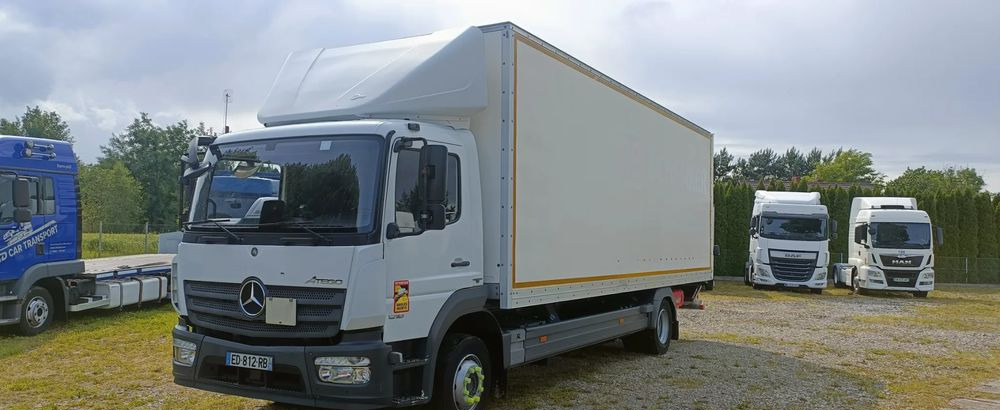 Mercedes-Benz Atego 1218 - Lastbil med skåp: bild 2 Mercedes-Benz Atego 1218 - Lastbil med skåp: bild 2